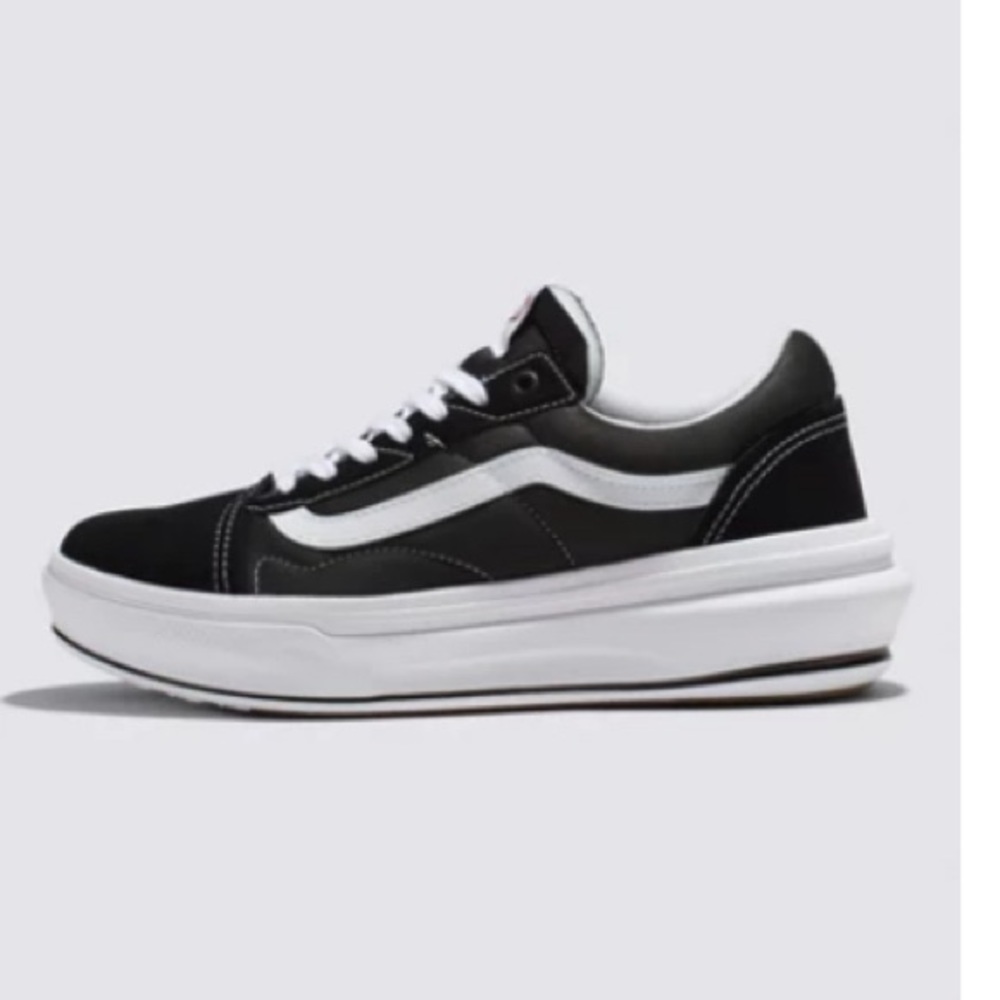 BNIB VANS Old Skool Classics